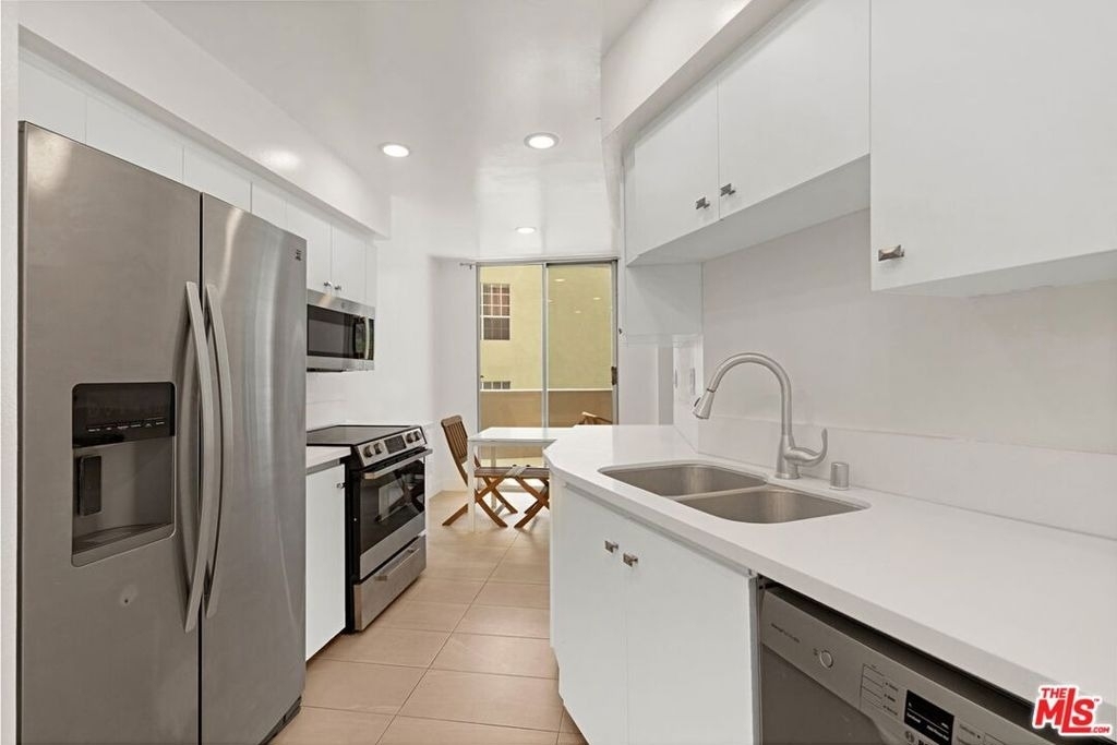 7250 Franklin Avenue - Photo 1
