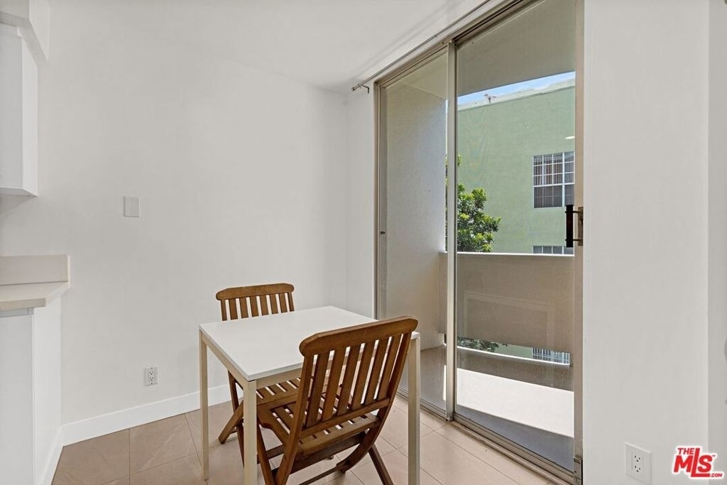 7250 Franklin Avenue - Photo 4