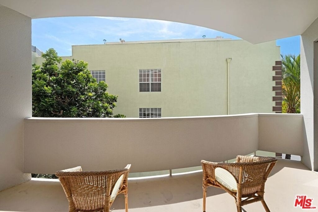7250 Franklin Avenue - Photo 14