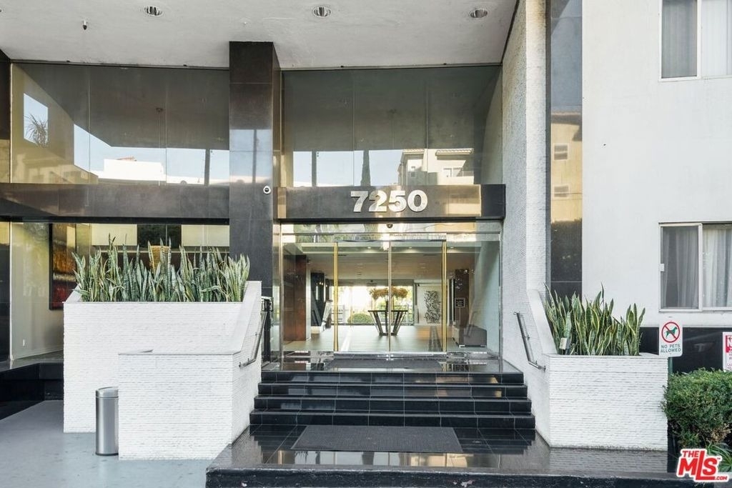 7250 Franklin Avenue - Photo 32
