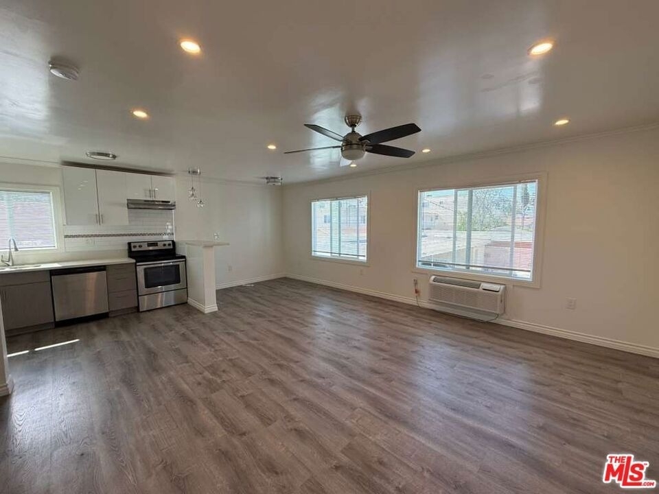 6821 Ben Avenue - Photo 2