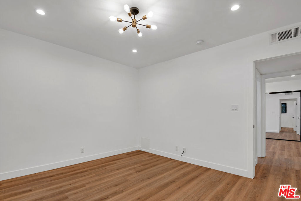 950 Havenhurst Drive - Photo 21