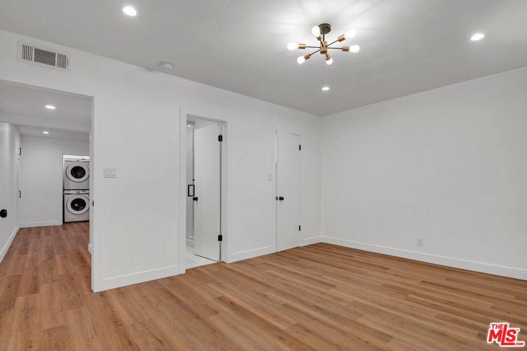 950 Havenhurst Drive - Photo 10
