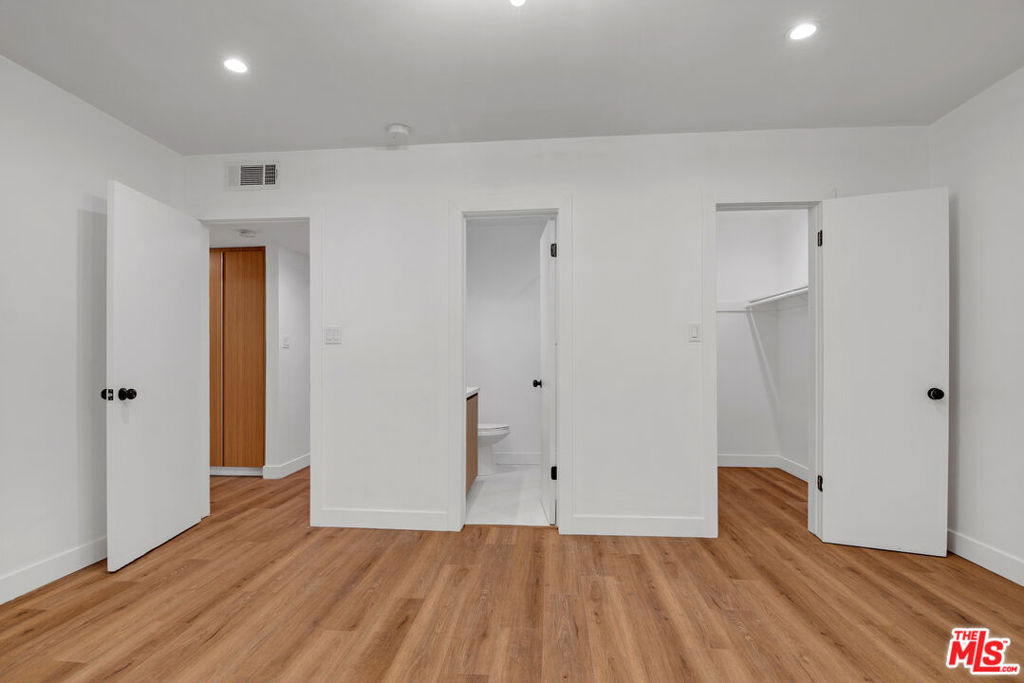 950 Havenhurst Drive - Photo 12