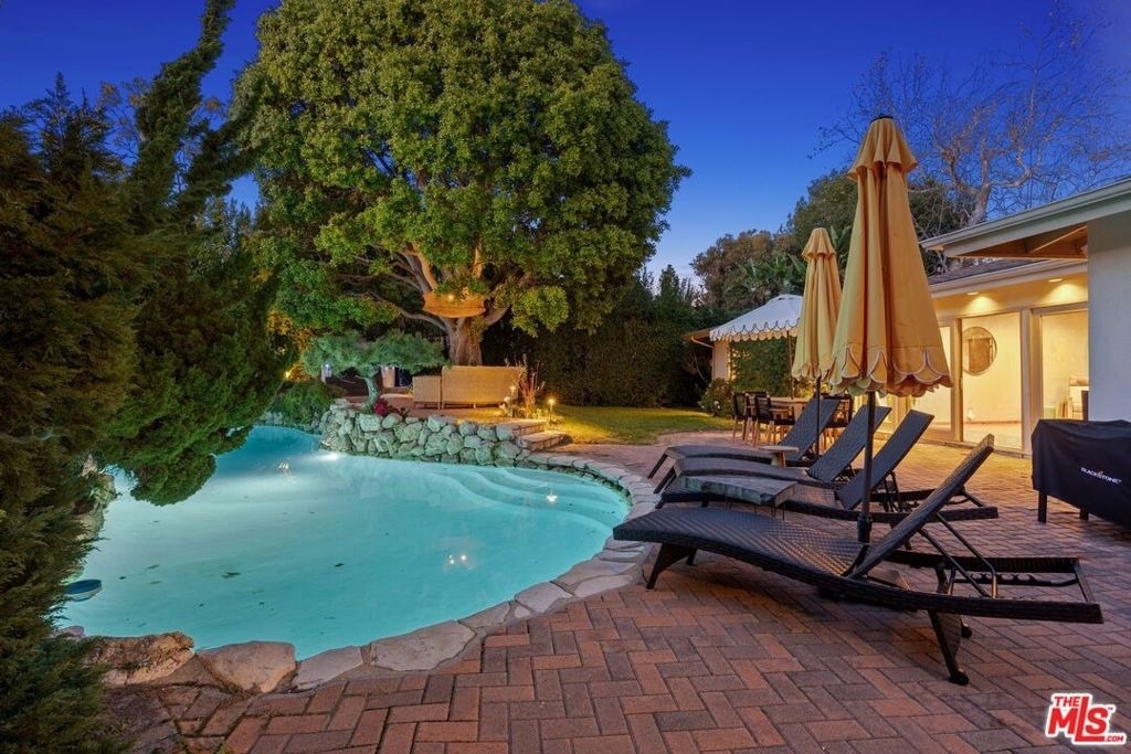 1133 Somera Road - Photo 38