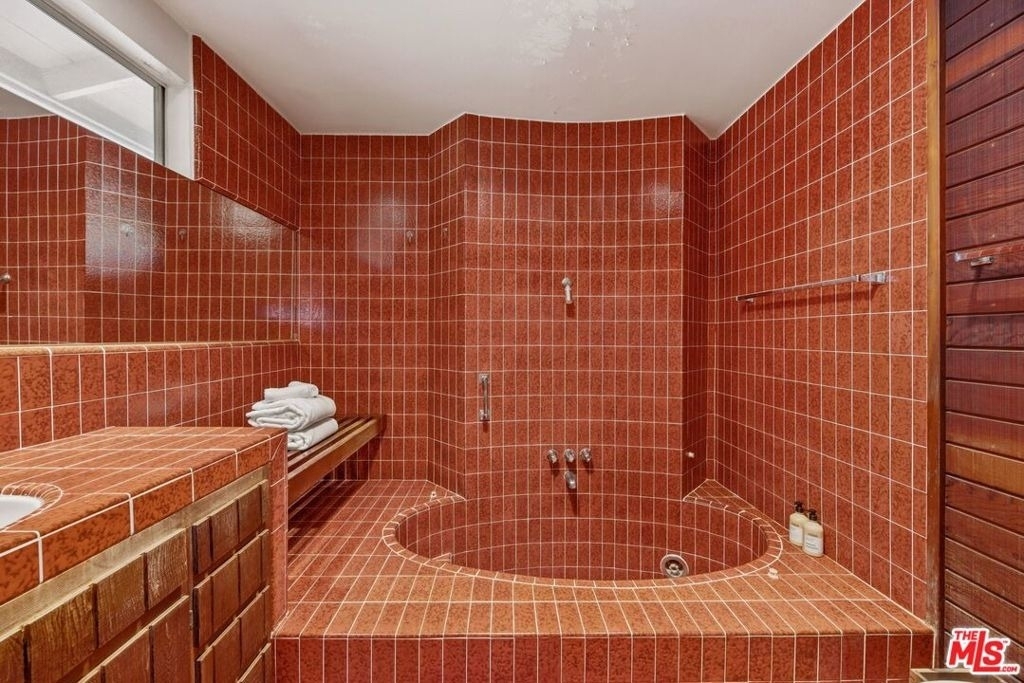 1133 Somera Road - Photo 28