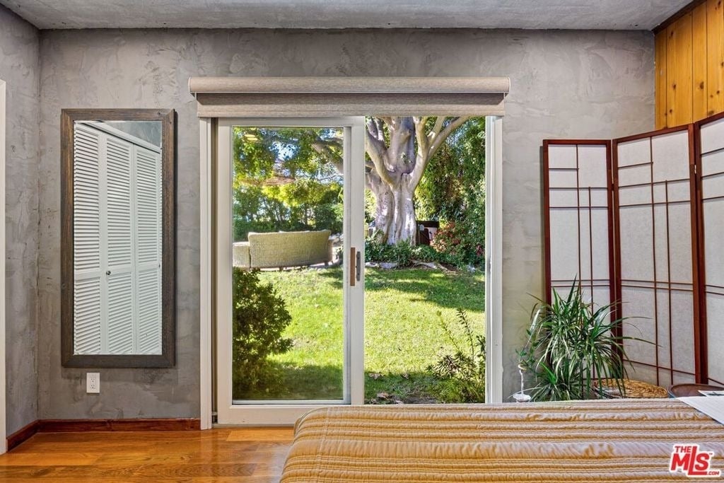 1133 Somera Road - Photo 32