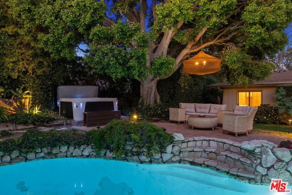 1133 Somera Road - Photo 35