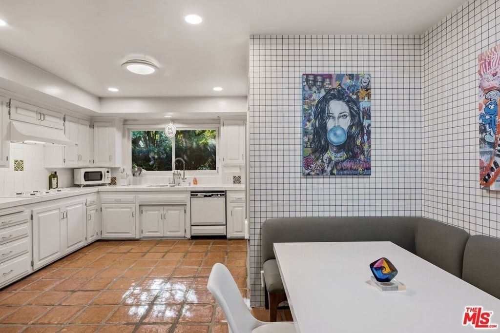 1133 Somera Road - Photo 12