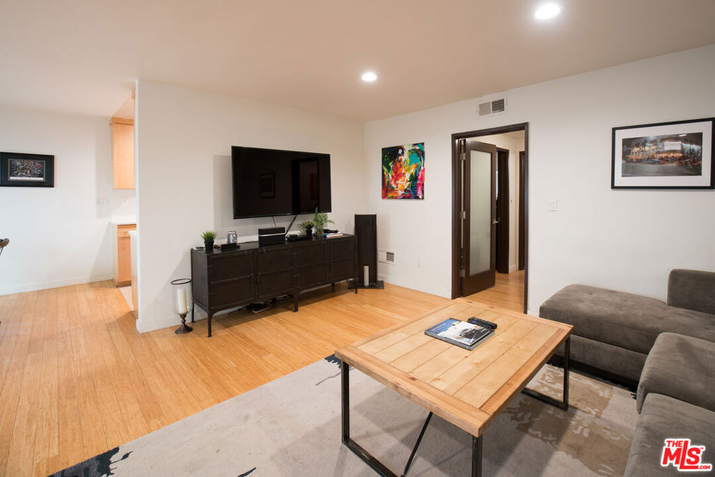 931 N Alfred Street - Photo 24