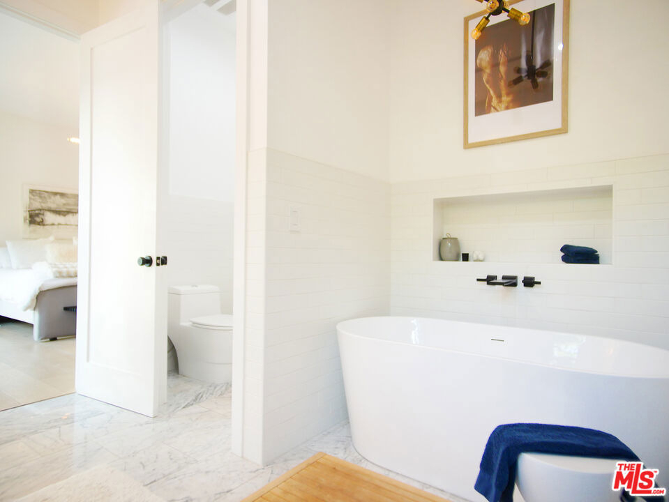 3744 Somerset Drive - Photo 19