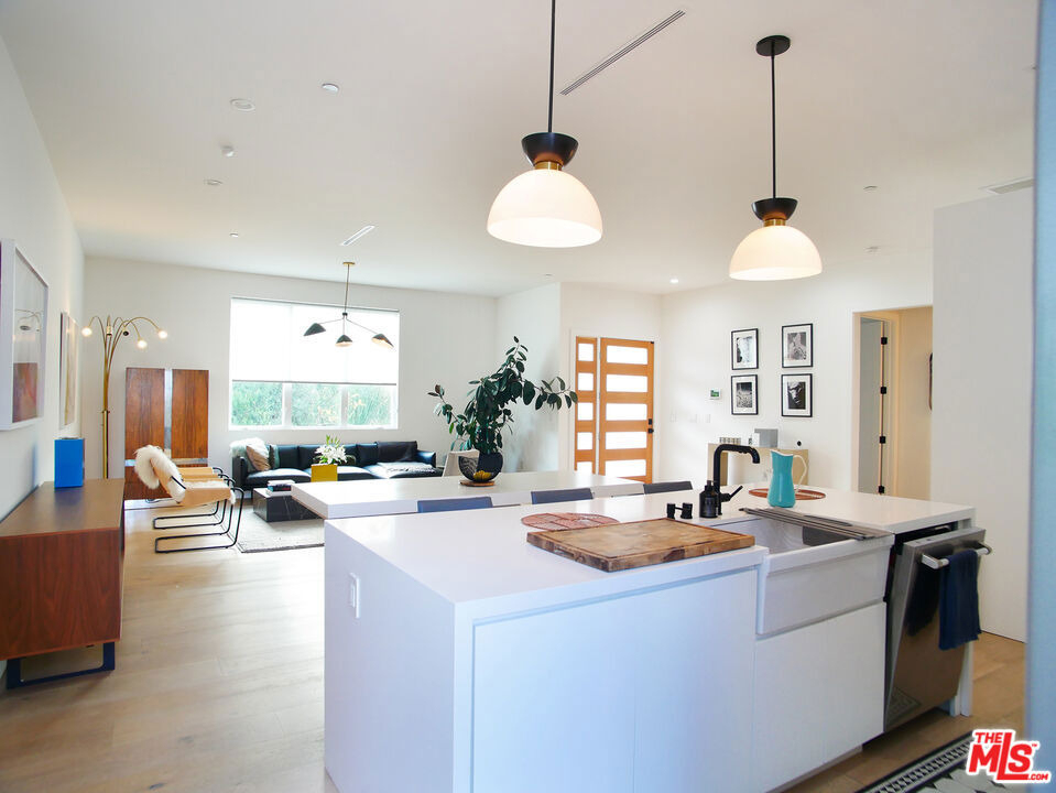 3744 Somerset Drive - Photo 6