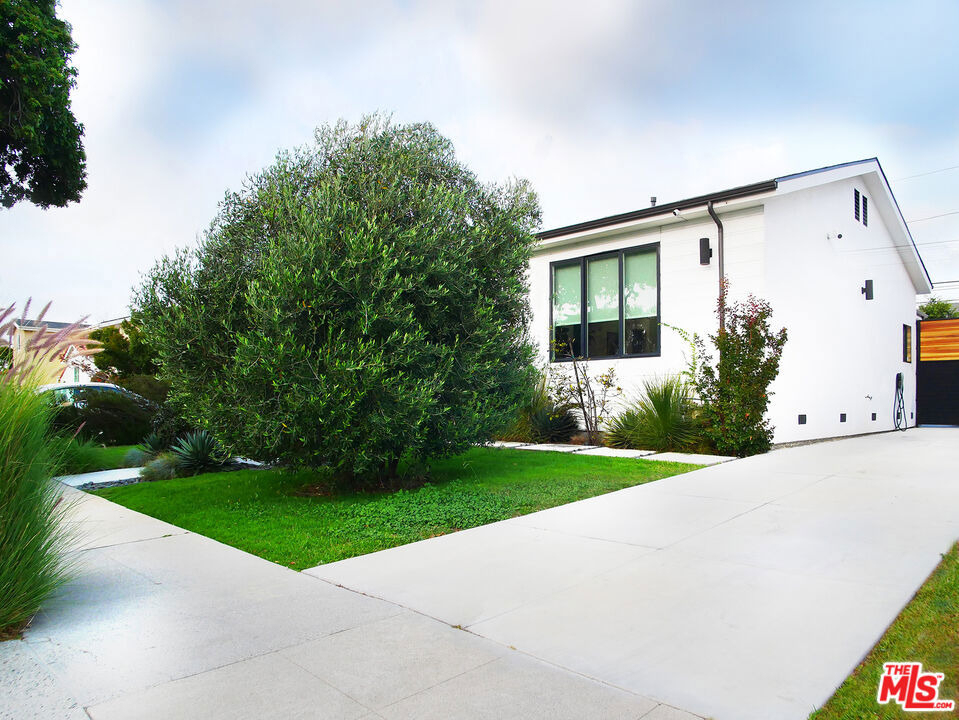 3744 Somerset Drive - Photo 25