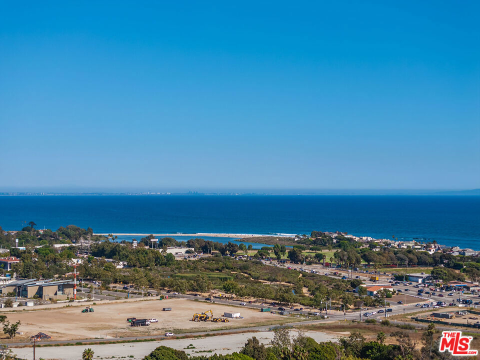 3453 Coast View Drive - Photo 32