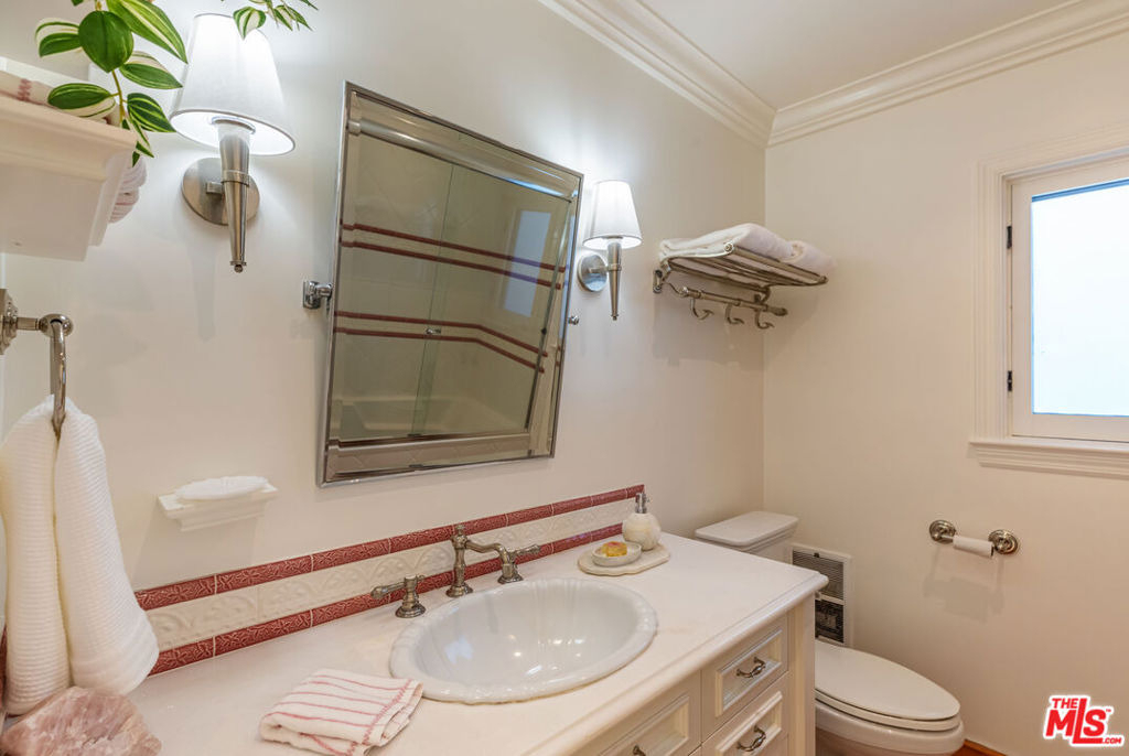 3453 Coast View Drive - Photo 22