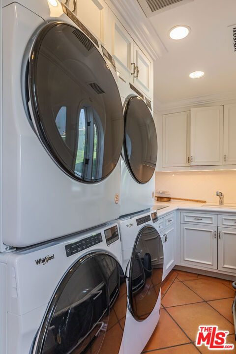 3453 Coast View Drive - Photo 29