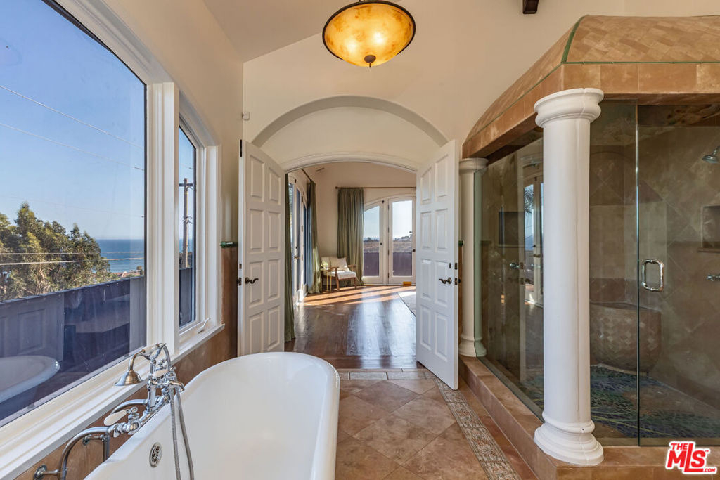 3453 Coast View Drive - Photo 19