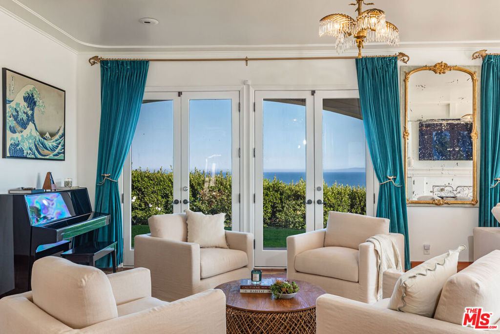 3453 Coast View Drive - Photo 6