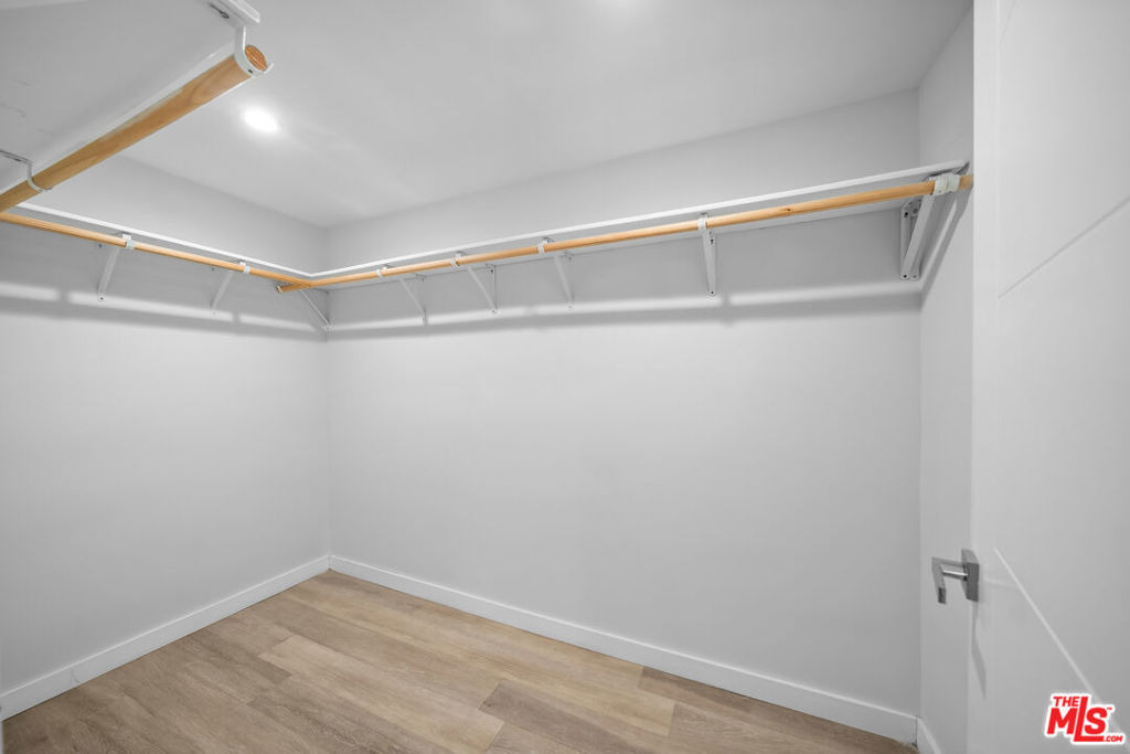 8532 Cashio Street - Photo 24