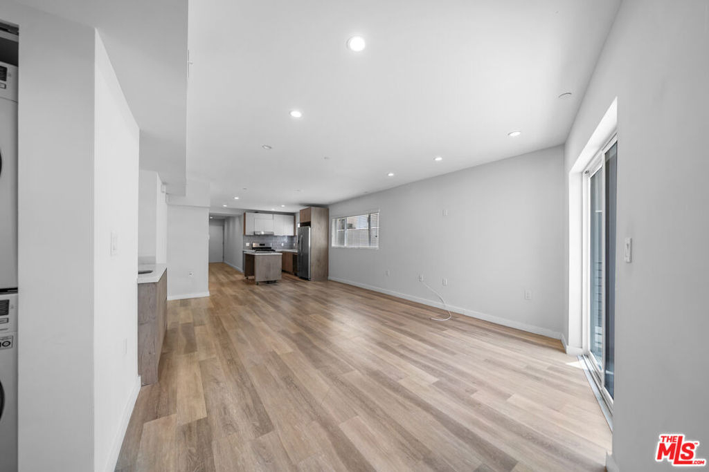 8532 Cashio Street - Photo 6