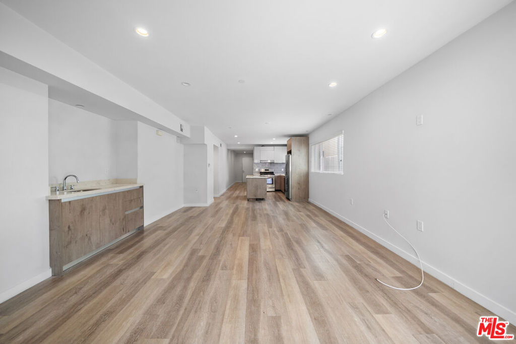 8532 Cashio Street - Photo 7