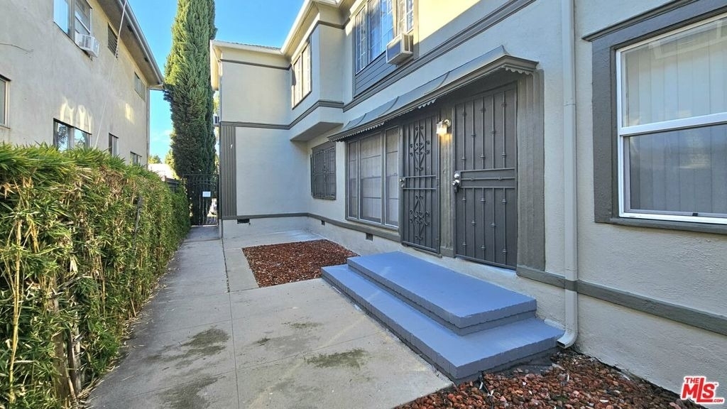 1020 S Norton Avenue - Photo 20