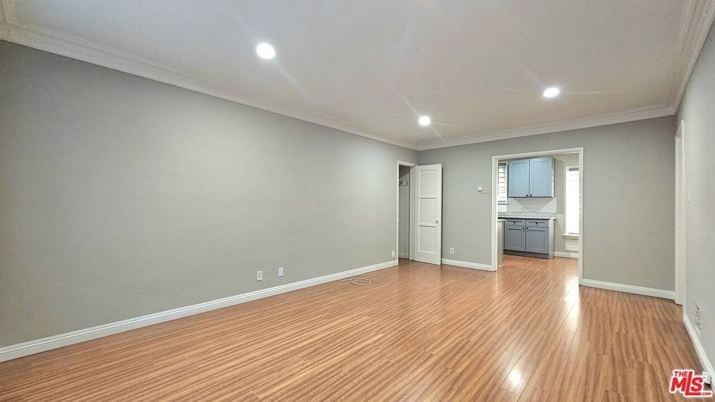 1020 S Norton Avenue - Photo 4