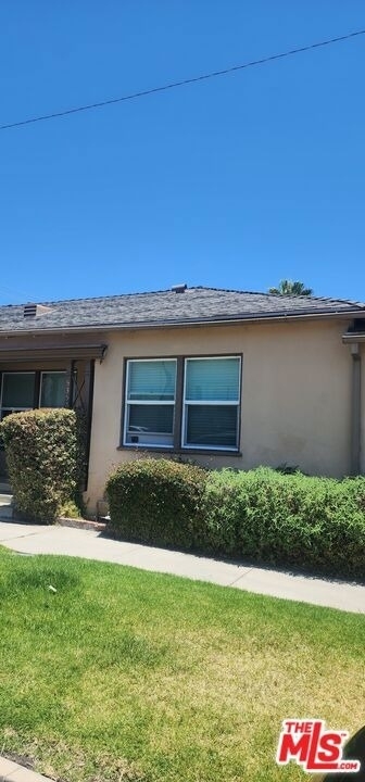5358 S Harcourt Avenue - Photo 0