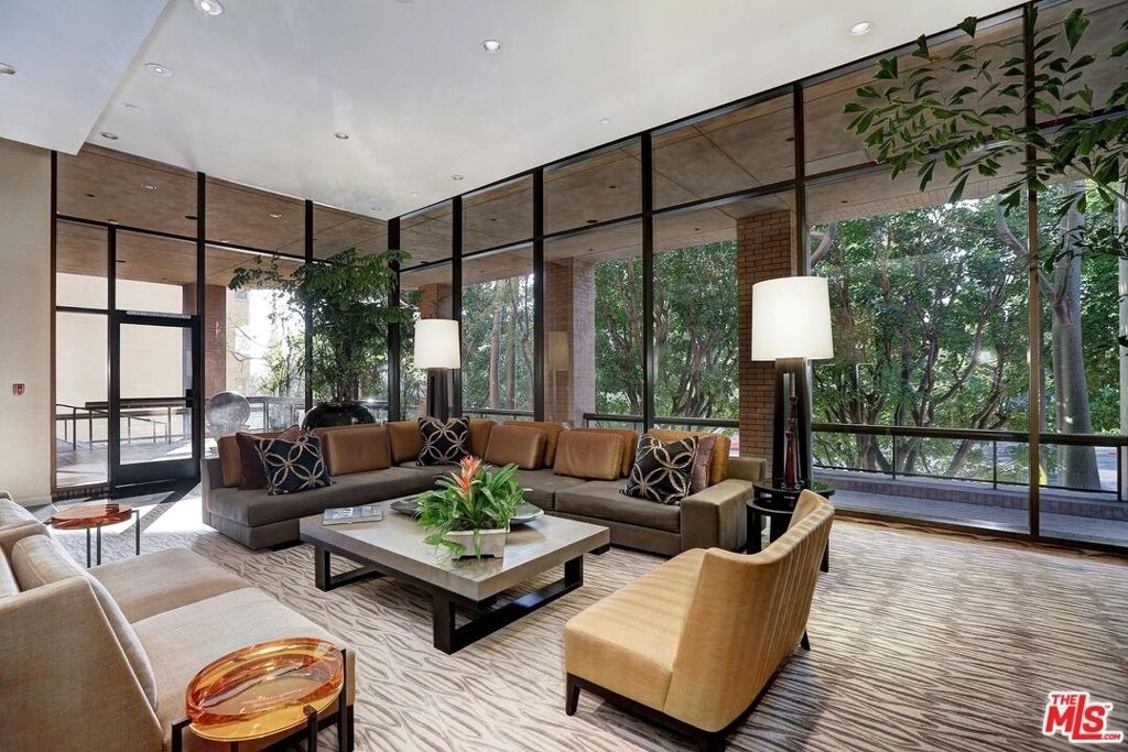 10430 Wilshire Boulevard - Photo 35