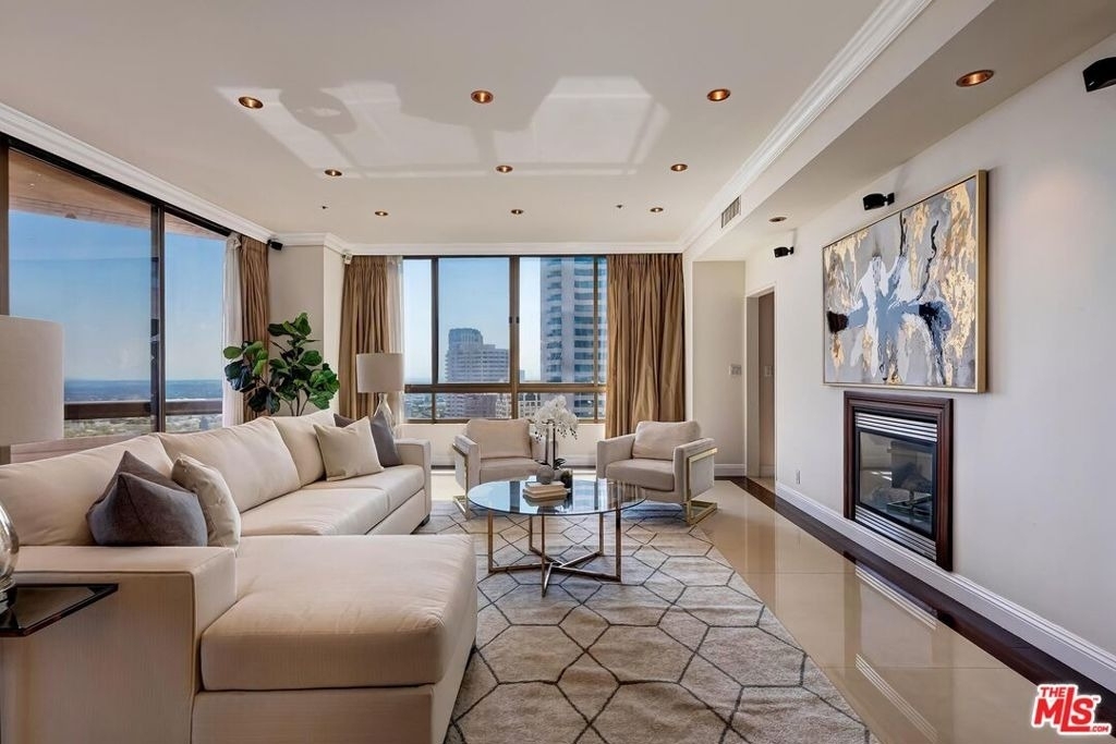 10430 Wilshire Boulevard - Photo 4