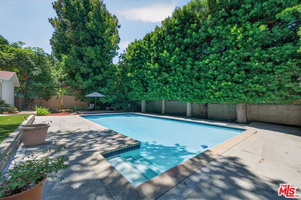 21309 Ibanez Avenue - Photo 4