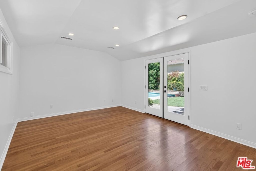 21309 Ibanez Avenue - Photo 23