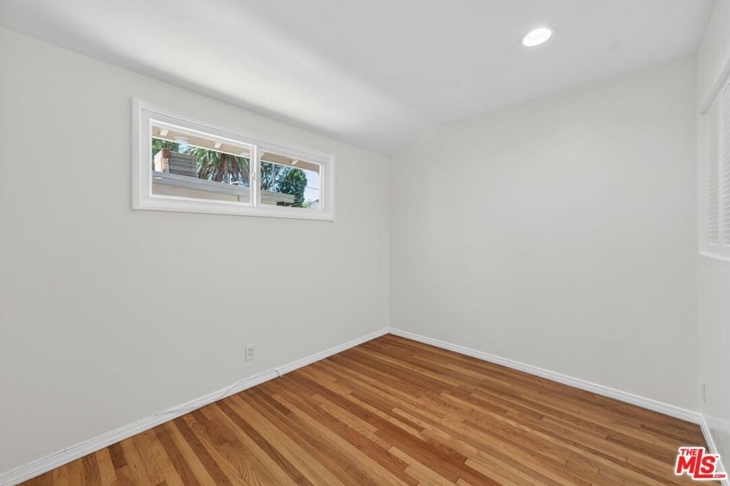 21309 Ibanez Avenue - Photo 32