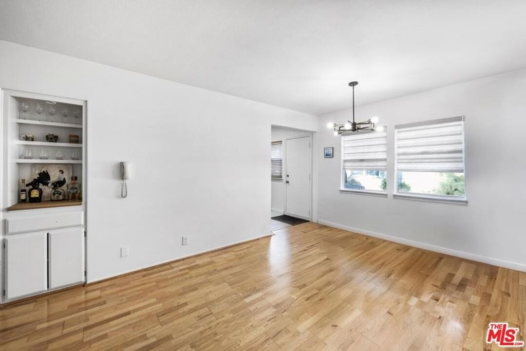 5825 Bowcroft Street - Photo 4