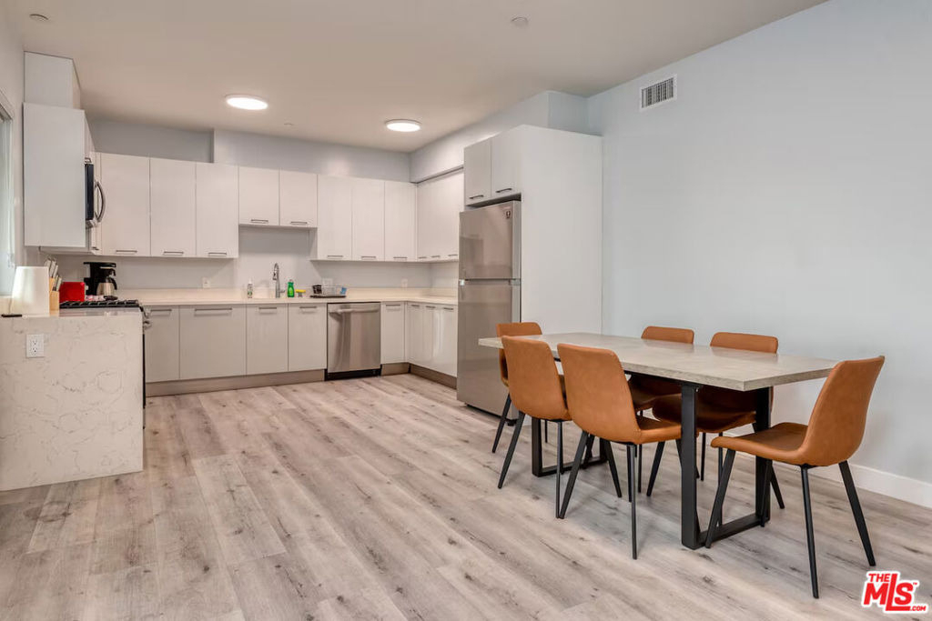 917 S Berendo Street - Photo 3