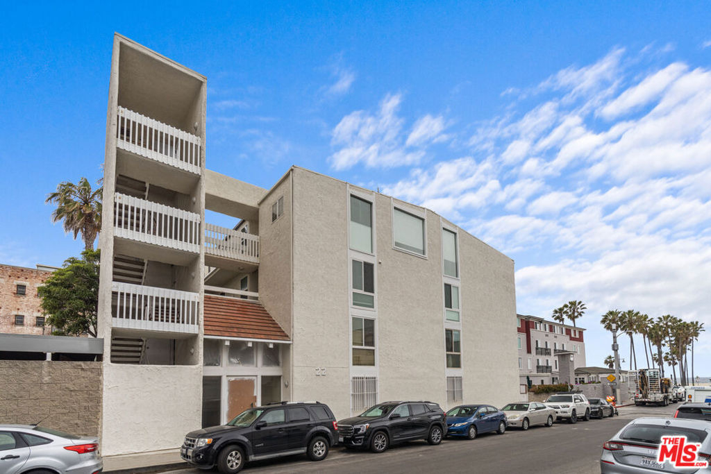 22 Navy Street - Photo 2
