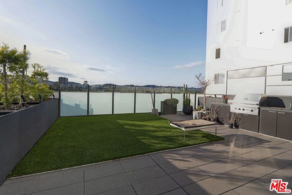 10777 Wilshire Boulevard - Photo 14