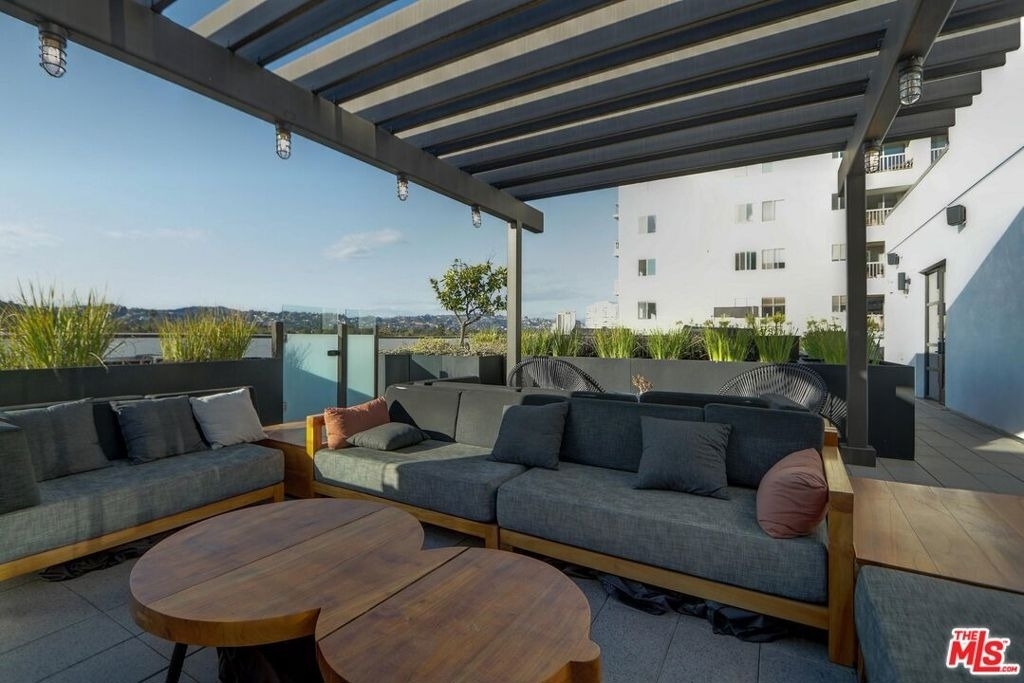 10777 Wilshire Boulevard - Photo 11