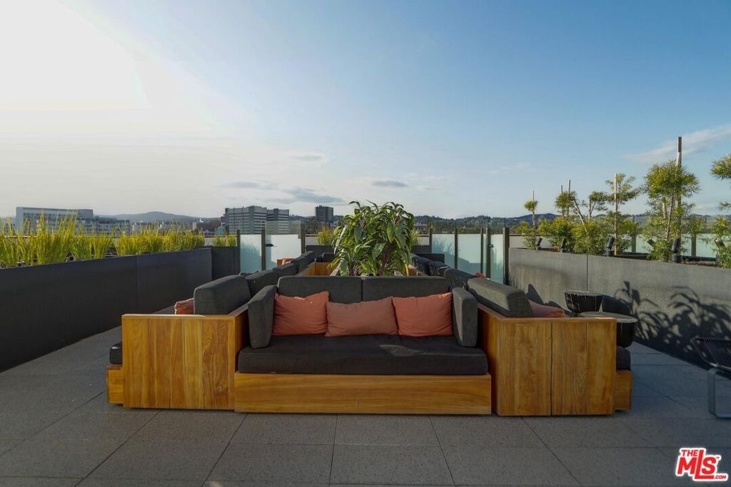 10777 Wilshire Boulevard - Photo 13