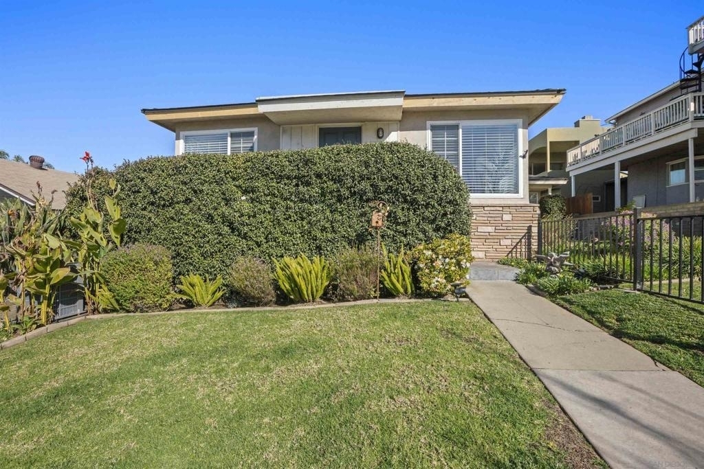 4614 Saratoga Ave - Photo 3