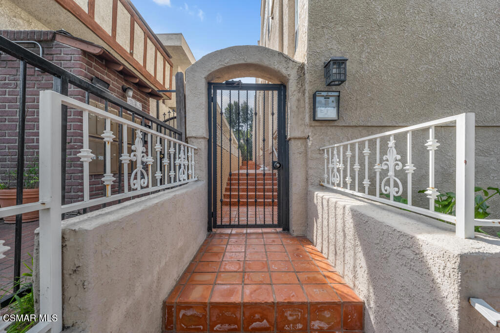 14234 Dickens Street - Photo 7