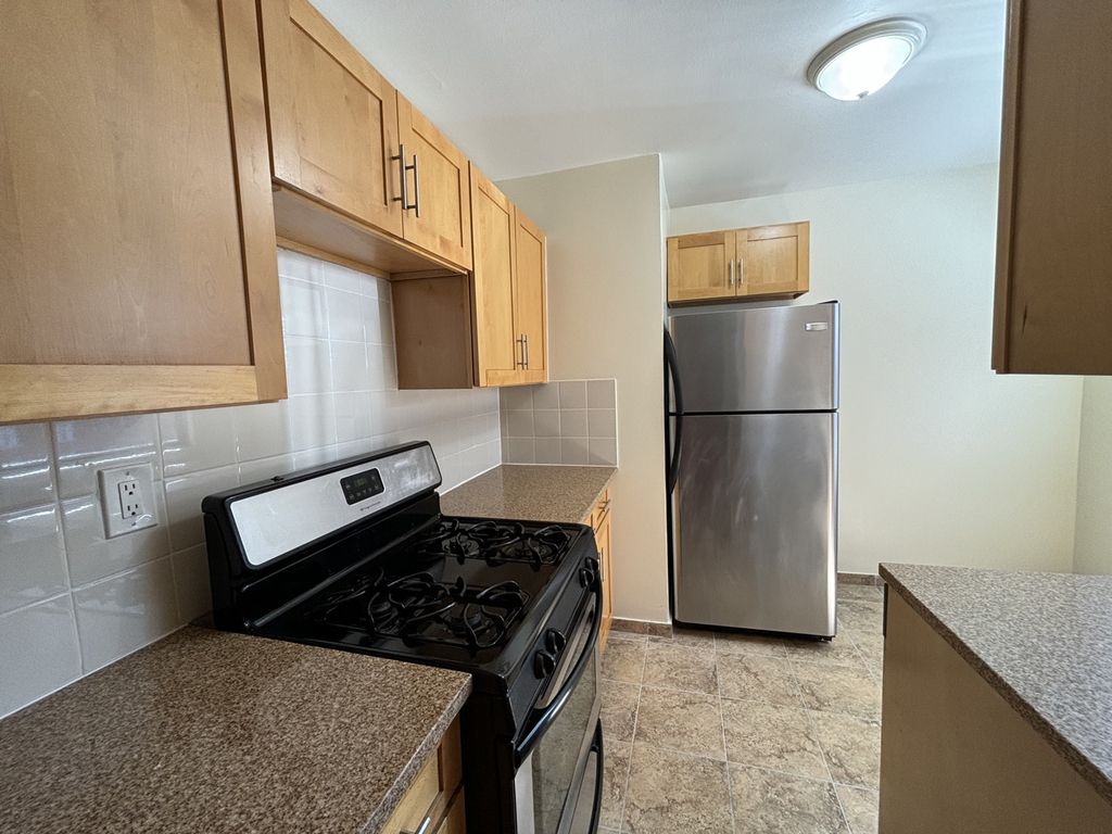 67th Avenue - Photo 3