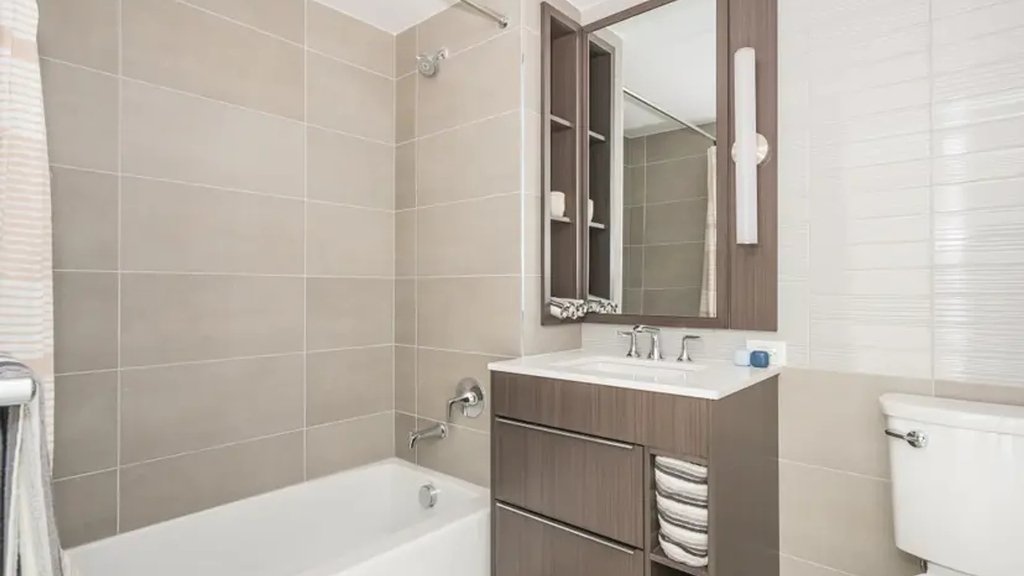 975 Nostrand Av 11225 - Photo 1