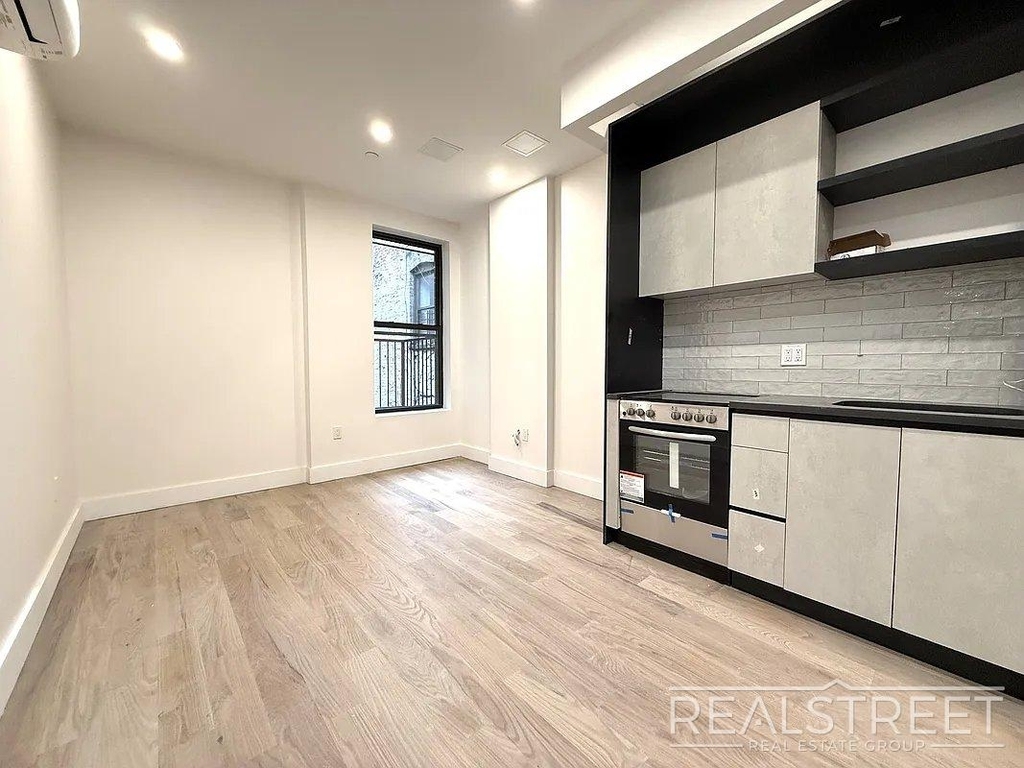 2324 Bedford Avenue - Photo 2