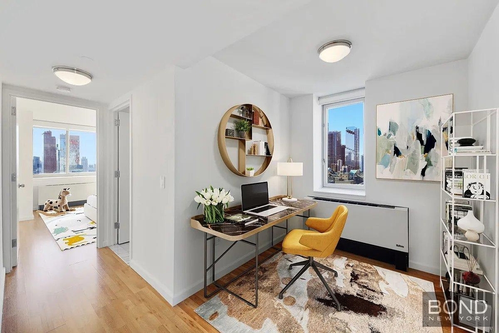 West 38th Street - Photo 2
