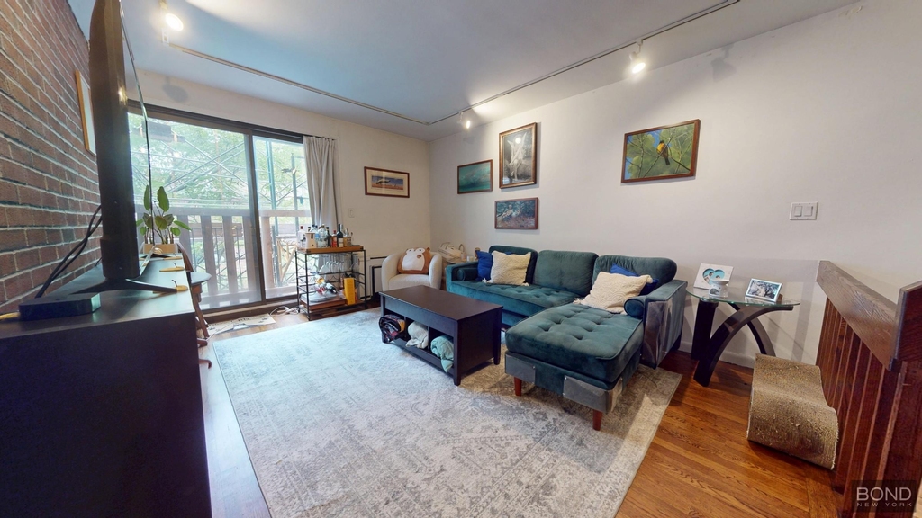East 88th Street - Photo 0
