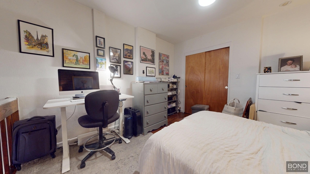 East 88th Street - Photo 7