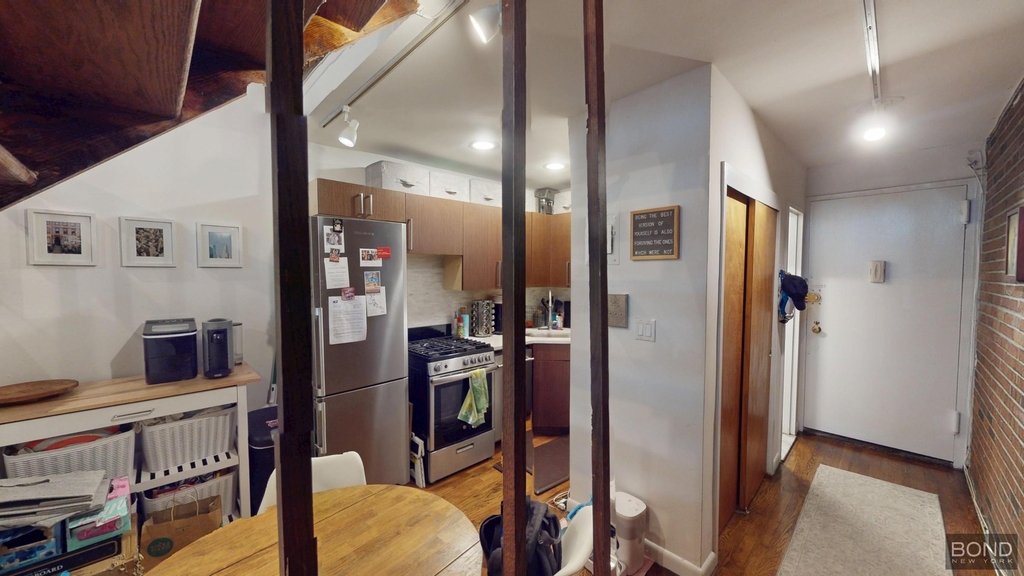East 88th Street - Photo 5