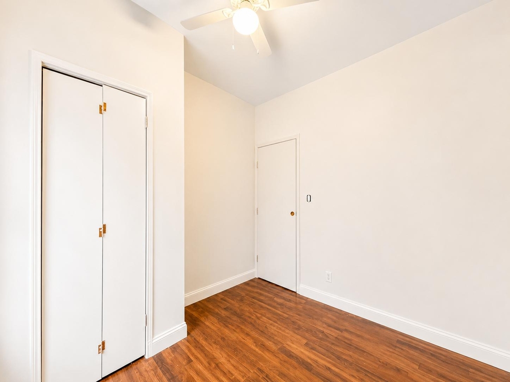 3415 Broadway - Photo 14