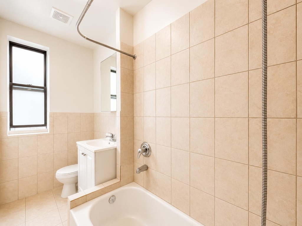3415 Broadway - Photo 9